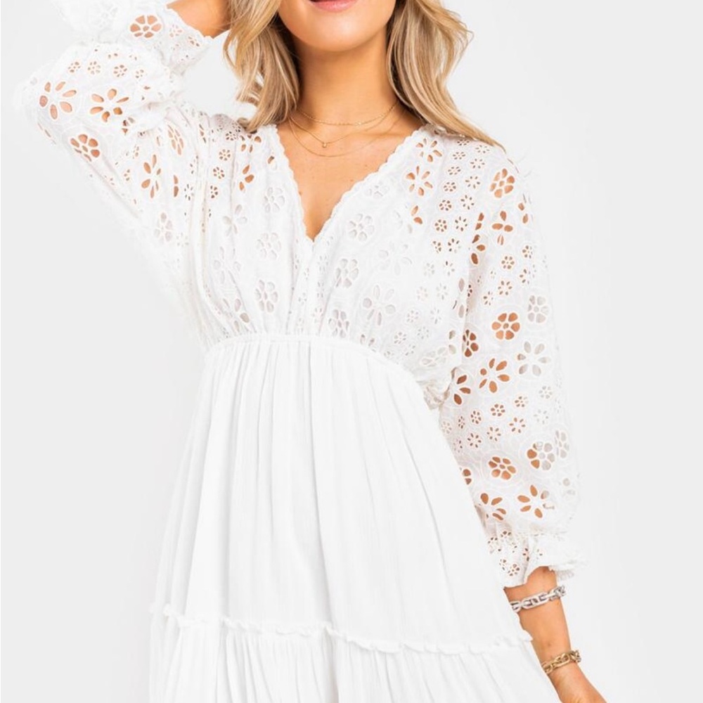 Elegant White Lace Dress